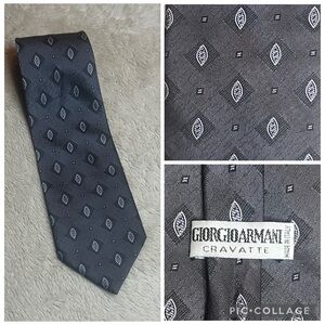 Giorgio Armani Grey Tie with Silver Diamond Pattern made in Italy
